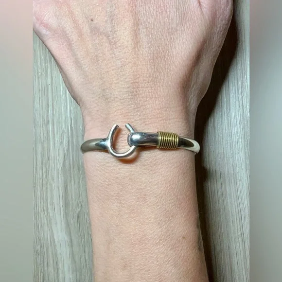 Vintage Designer Signed DK Sterling Silver & Brass Hook Bangle Bracelet - Picture 7 of 7